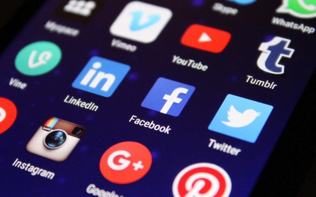 Cómo añadir nuevos iconos de redes sociales al footer de Divi